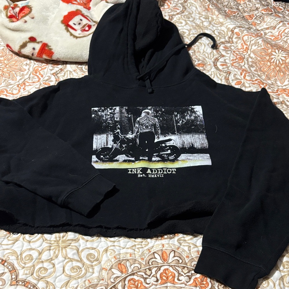 Ink Addict Black Graphic Cropped Hoodie